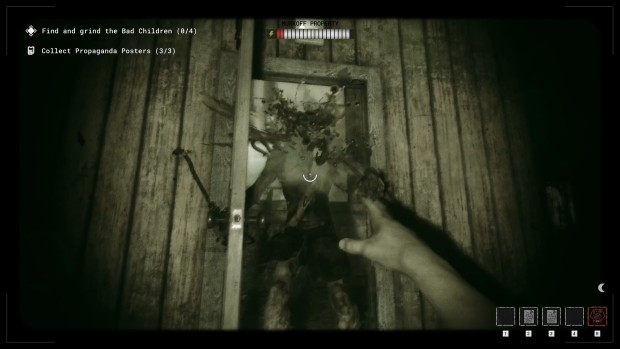 The Outlast Trials screenshot of the player throwing a battle in an Ex-Pop's face